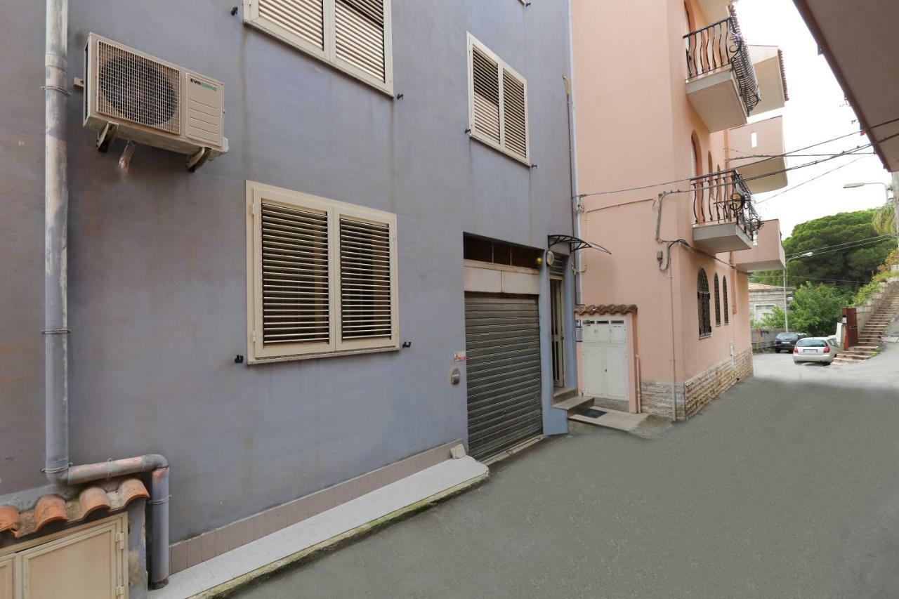 Apartamento Tyttyhouse Giardini-Naxos Exterior foto